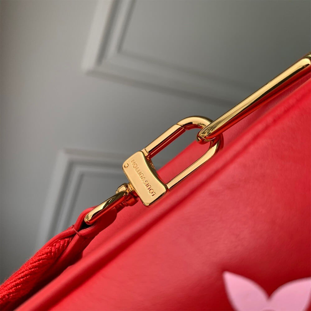 LV  Coussin PM