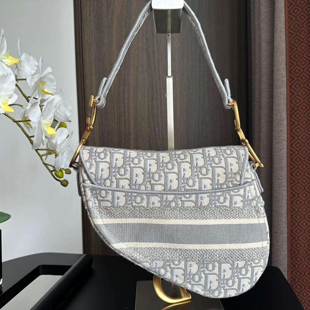 D*or saddle bag